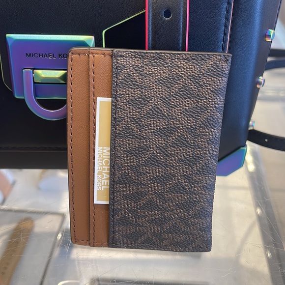 MICHAEL KORS
Reed Large Pebbled Leather Card Holder Case Wallet 
BROWN MK
NWT - Picture 9 of 16